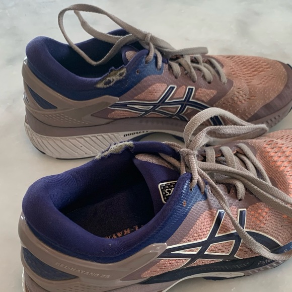 ASICS Gel Kayano 26 Runners Shoe. 8. - Picture 3 of 8